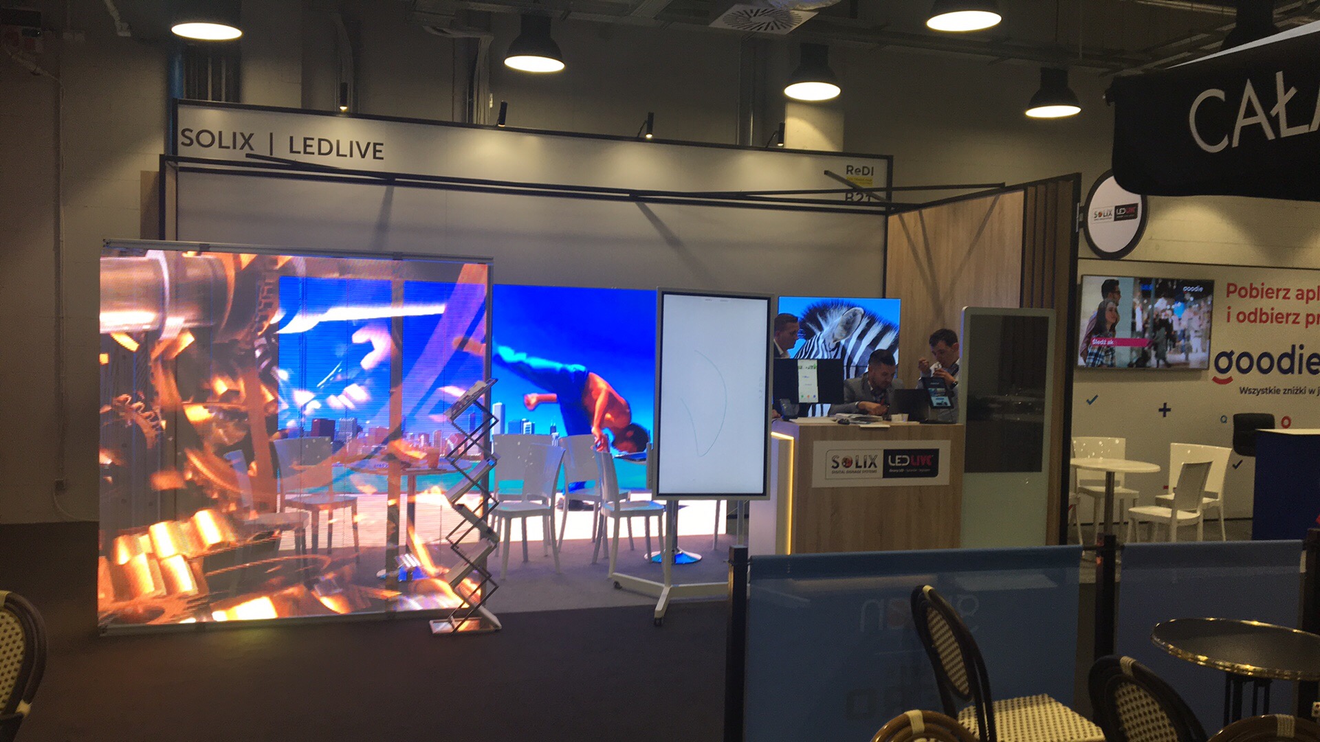 20180606_142457152_iOS Targi ReDI 2018