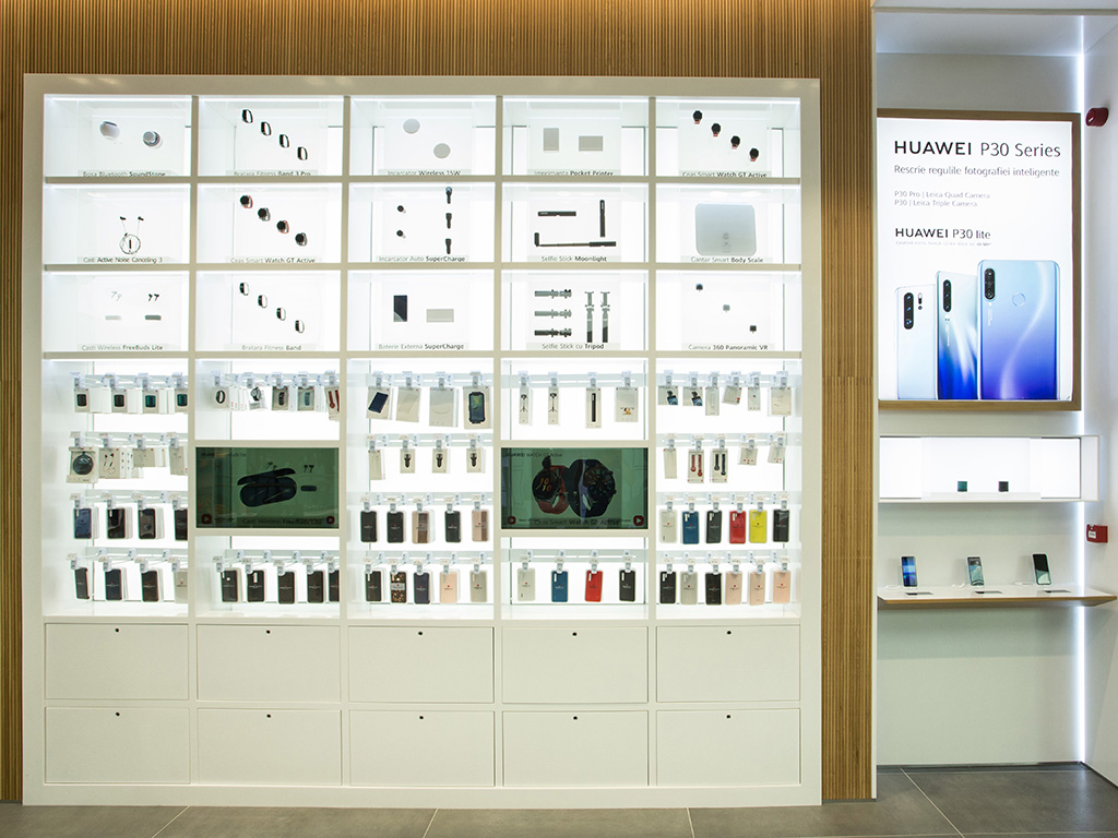 Solix.pl - ekran Led transparentny - Huawei