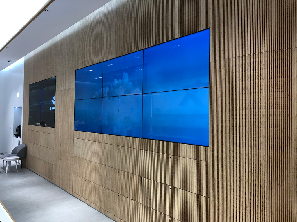 Solix.pl - ekran Led transparentny - Huawei