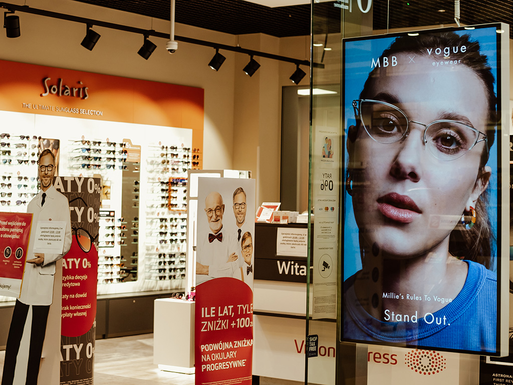 Solix.pl - monitor do witryny, ekran witrynowy - Vision Express