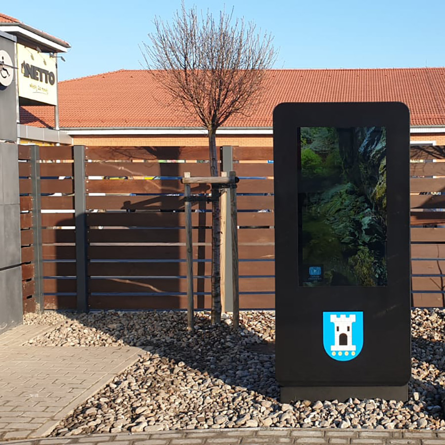 SOLIX totem zewnetrzny 49 Pleszew Solix.pl - Digital Signage dla urzędów i banków, solix, Solix